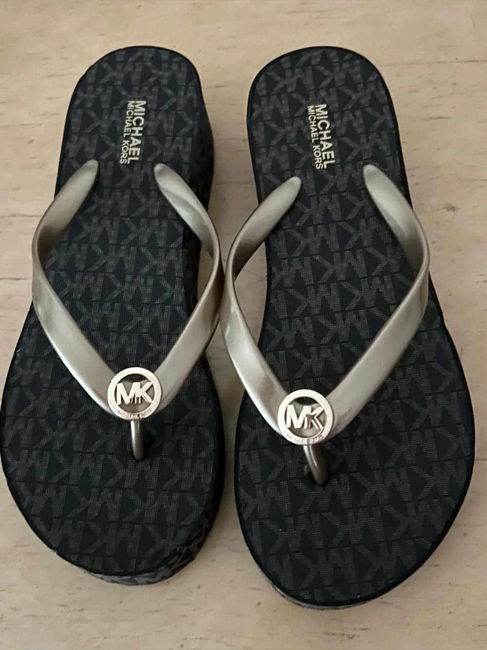 Michael Michael Kors platform wedge women’s  Bedford sandal in size 7
